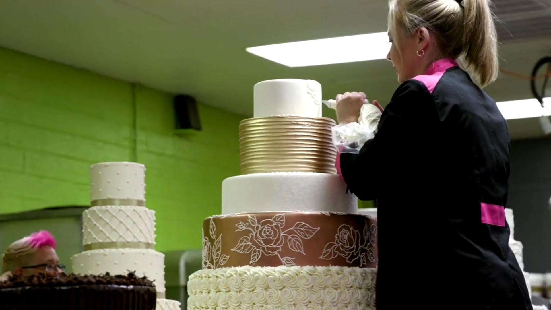 Dallas Cakes S01.F01 Riesenstiefel