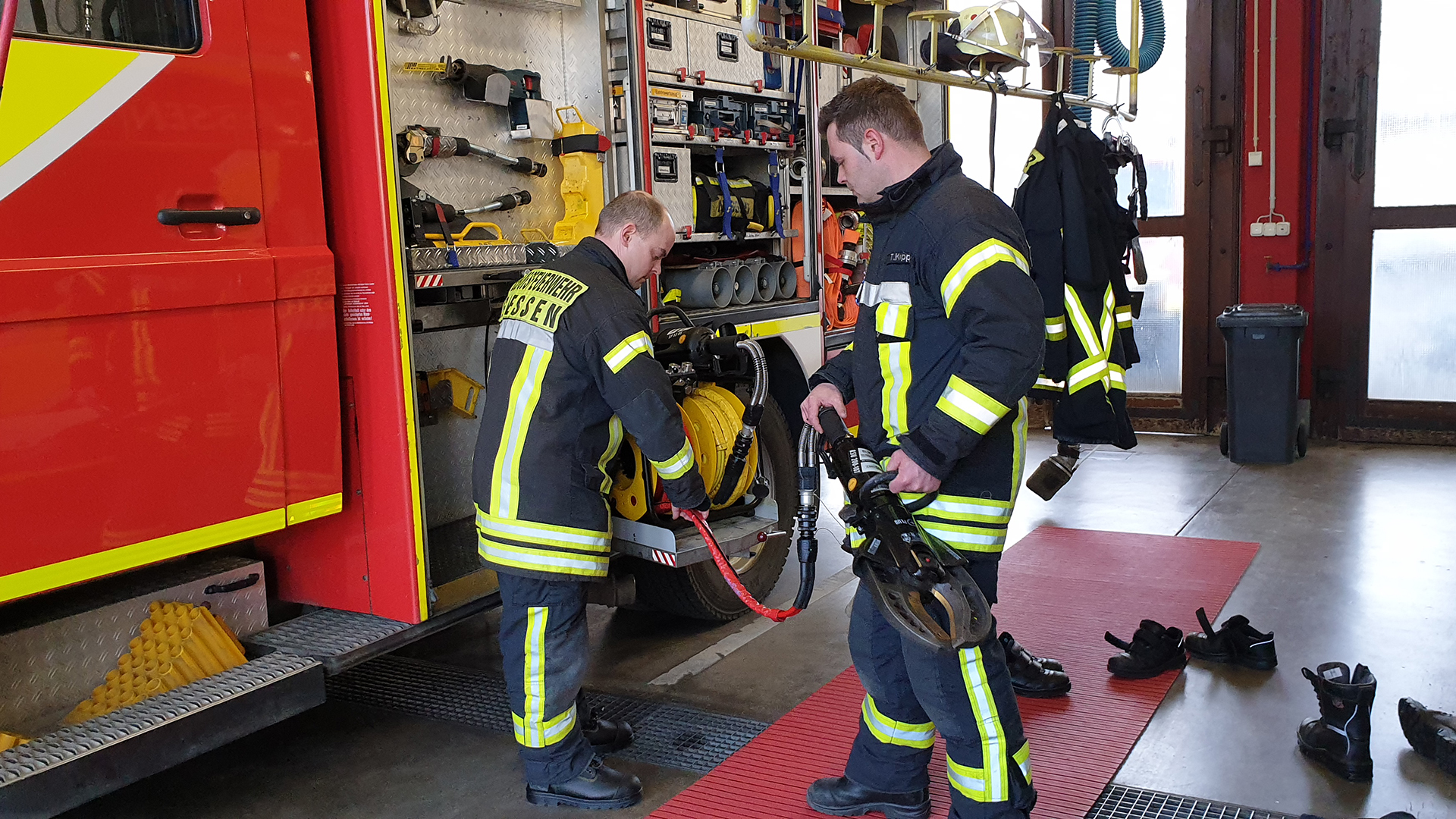 112: Feuerwehr Im Einsatz 112: Feuerwehr Im Einsatz