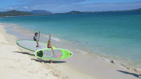 Photographers Move To Oahu