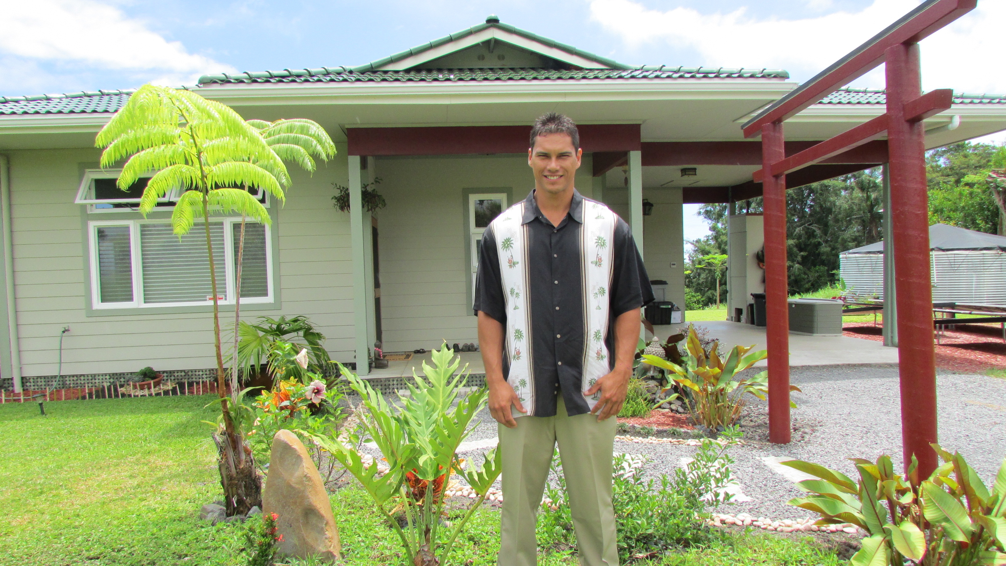 {E}06: Living Off The Big Island