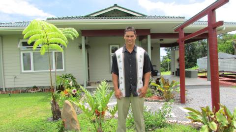 {E}06: Living Off The Big Island