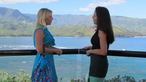 {E}08: Single Mother Shops On Kauai