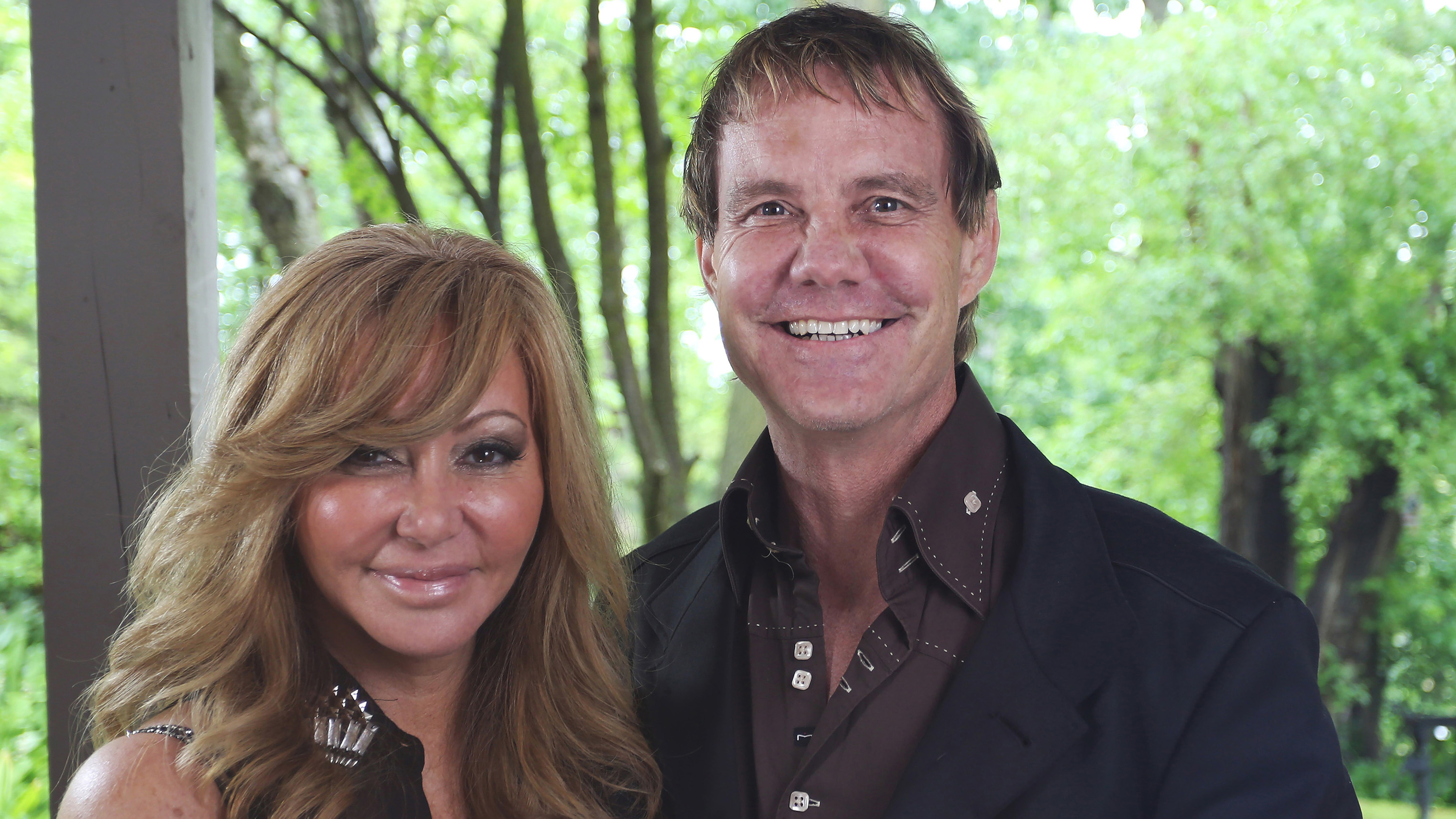 {E}04: Sexy Hide Away Toronto