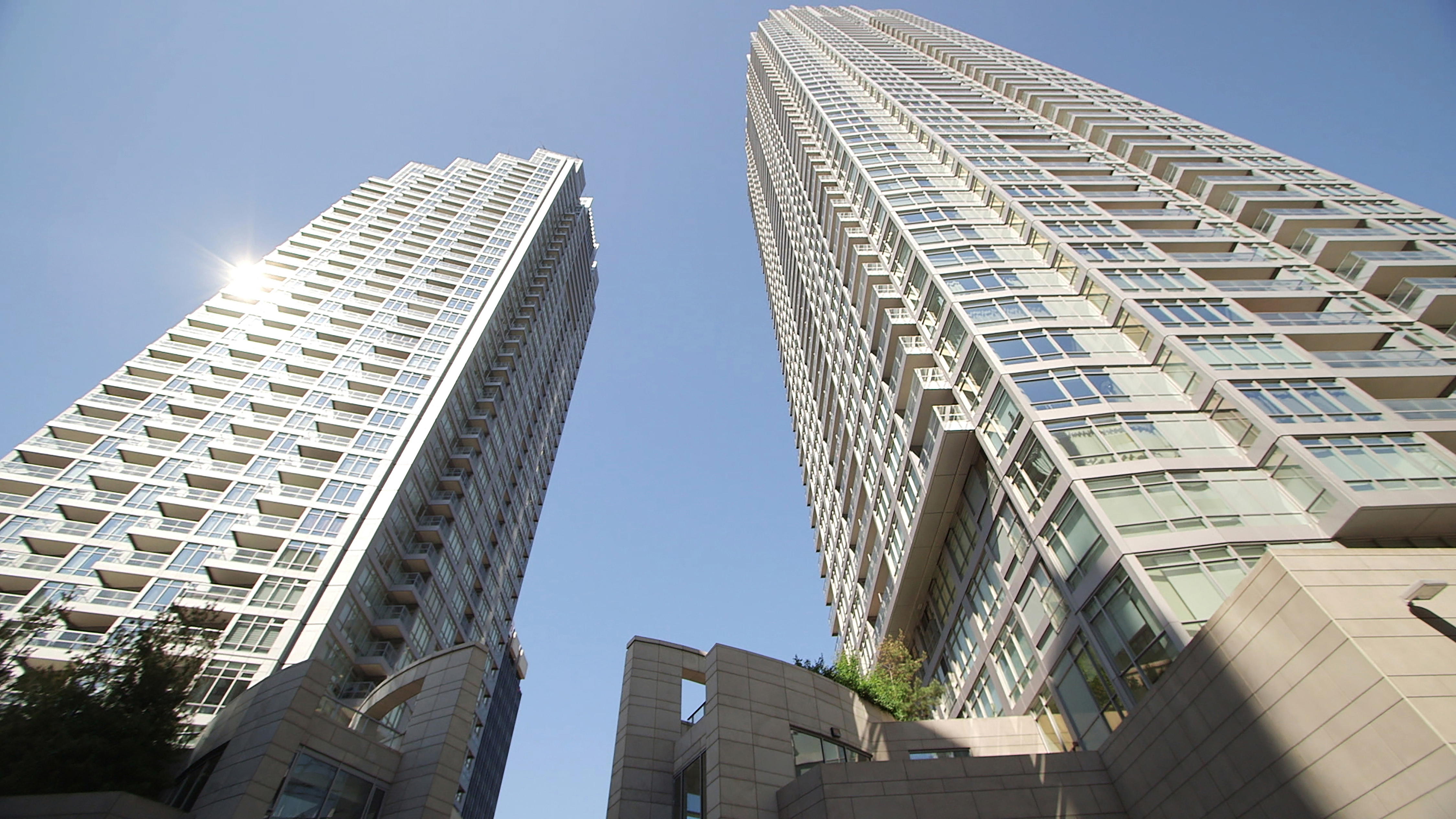 {E}02: Midtown Residence Toronto