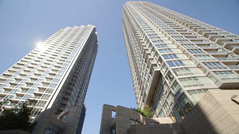 {E}02: Midtown Residence Toronto