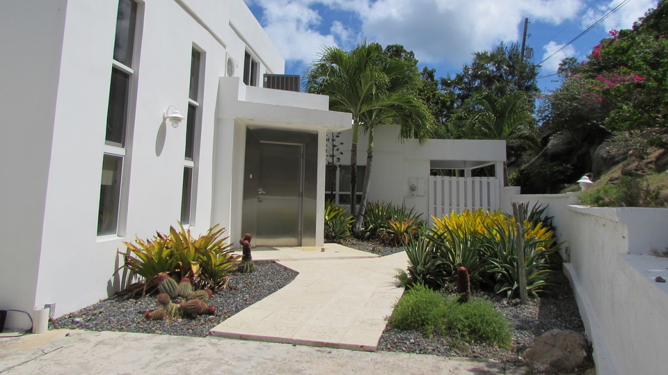 {S}03.{E}03. Scott And Hope