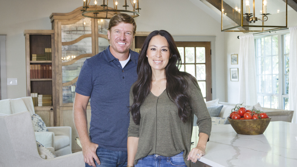 {E}08: Rustic Italian Dream Home