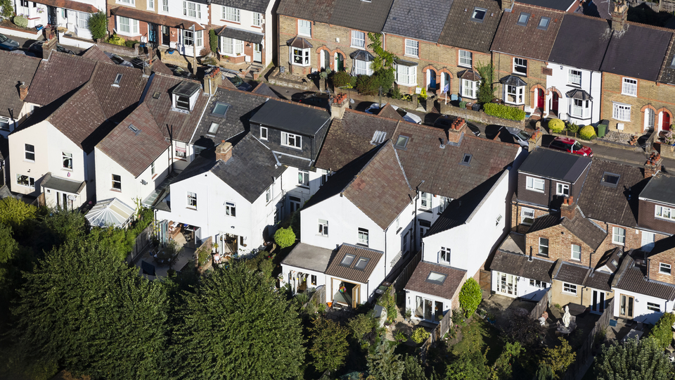 {S}17.{E}01. Episode 1