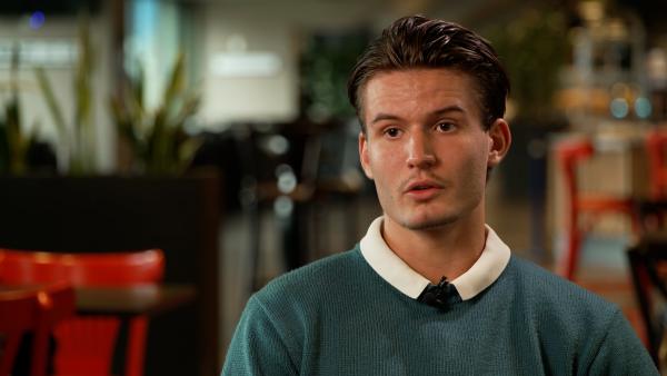 Wilhelm Loeper Reportage Superettan Videos discovery+