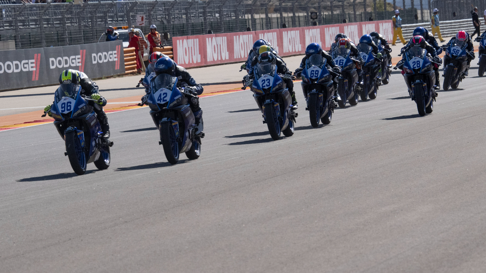 17 10 Storbritannien Lopp 1 moto racing