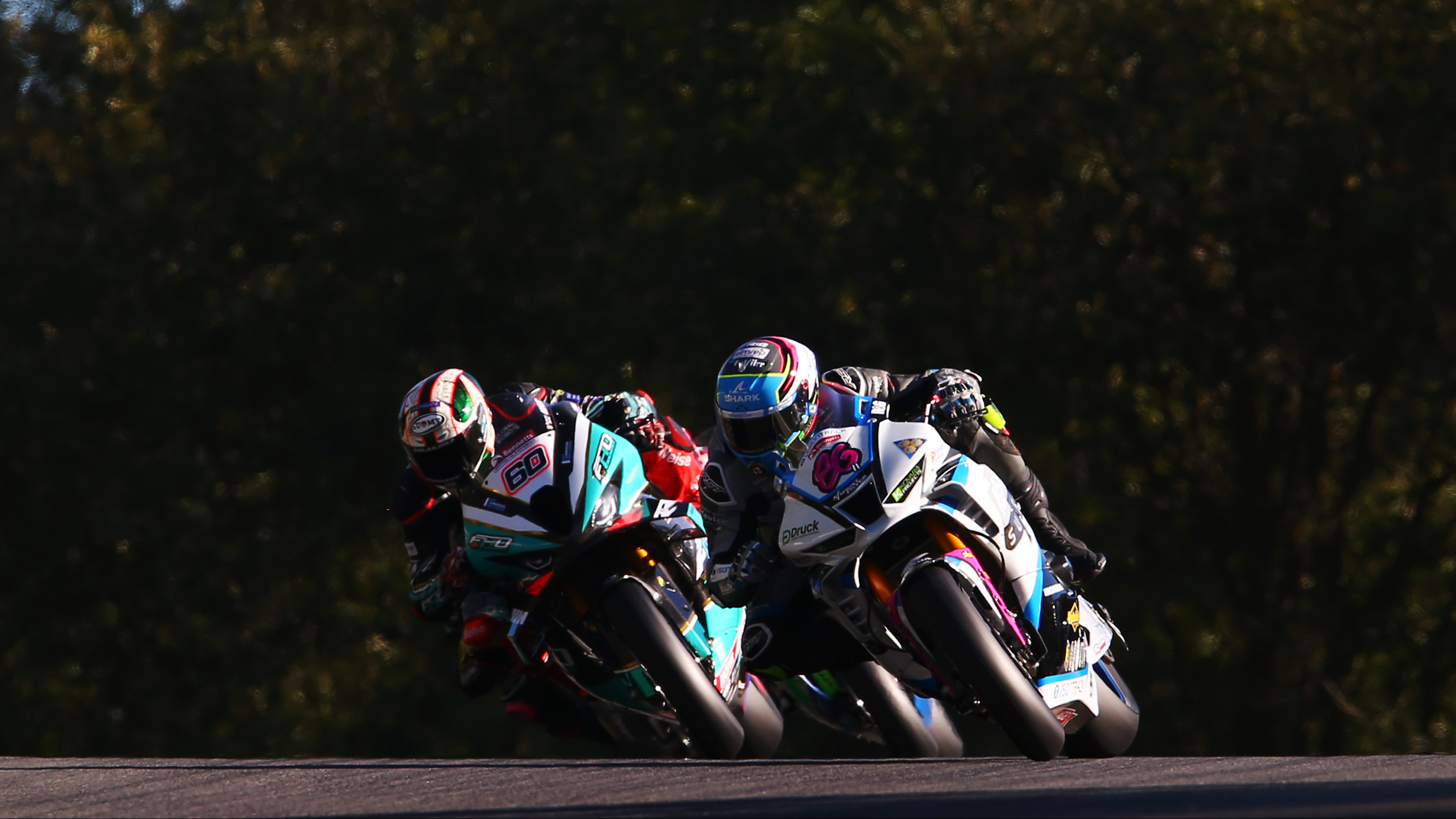 14 00 BSB Knockhill superbike